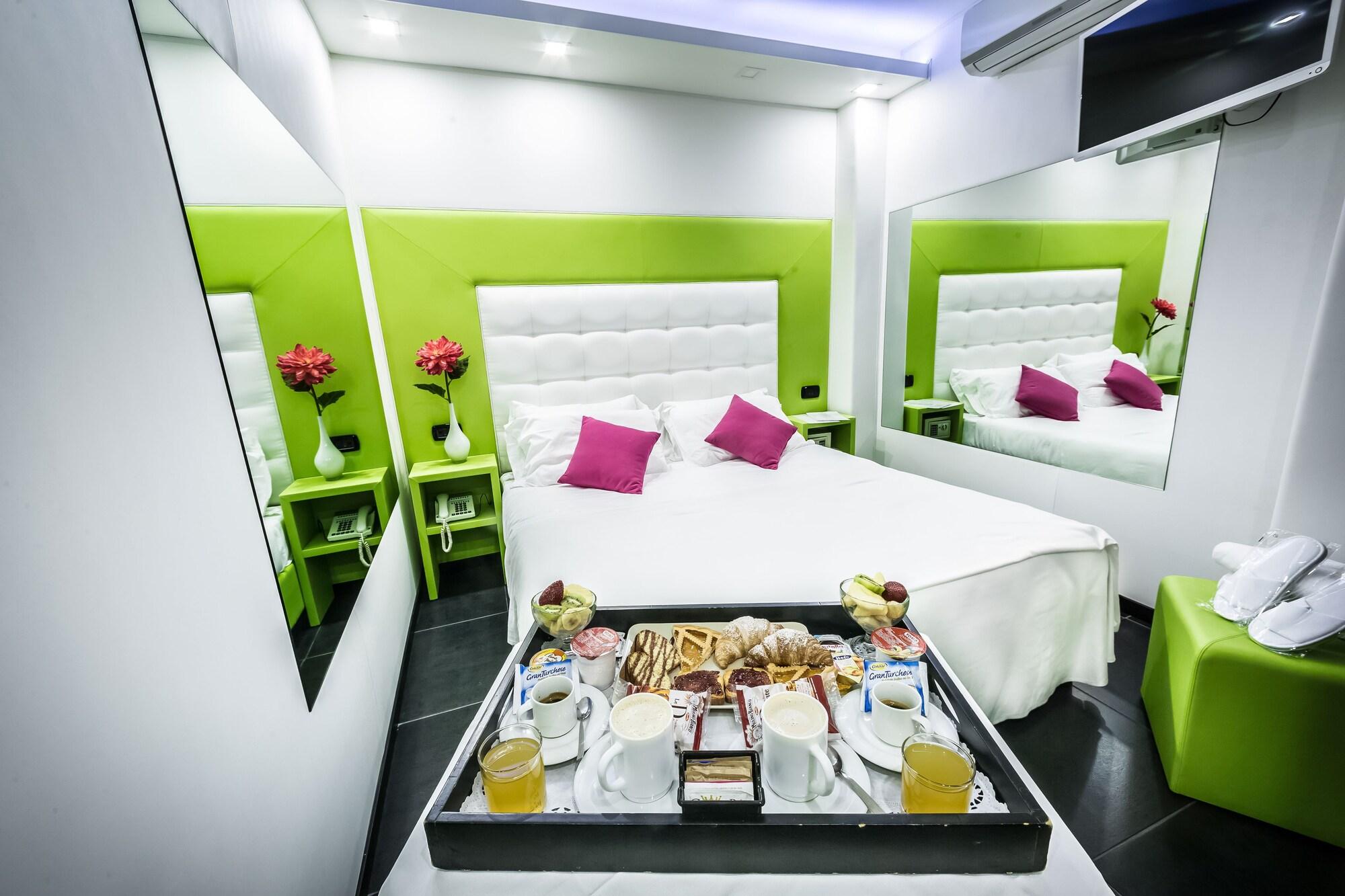 Kleopatra Design 4* Napoli