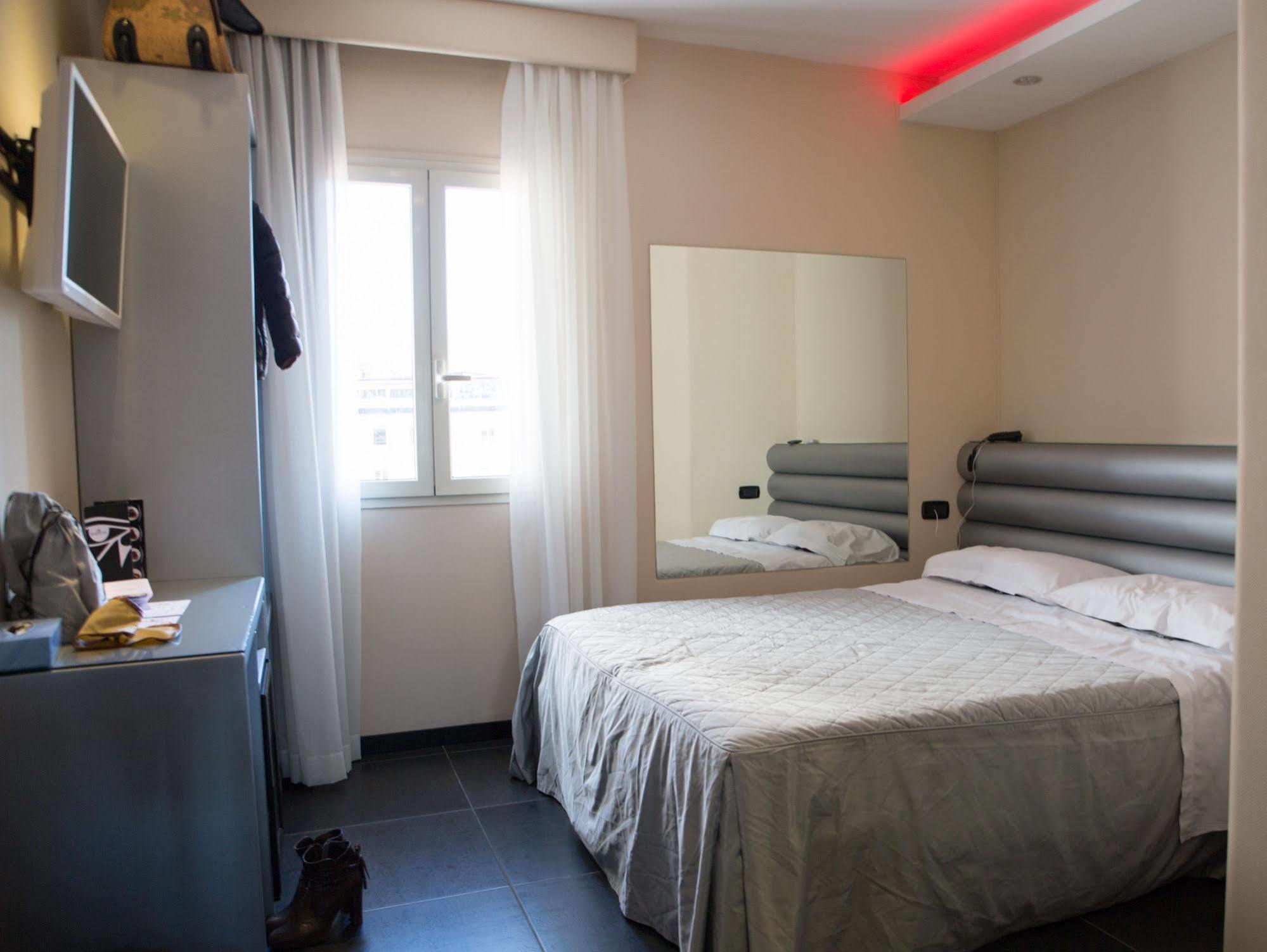 Kleopatra Design 4* Napoli